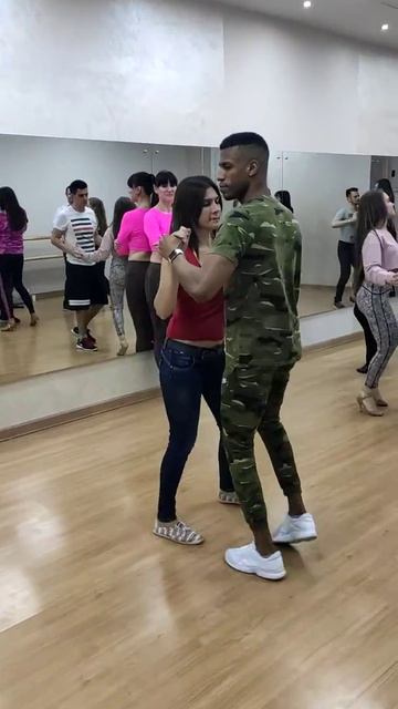 JOE VERAS - EL HOMBRE DE TU VIDA - Fidel Romero Bachata Lessons 25.09.2019 смотреть онлайн