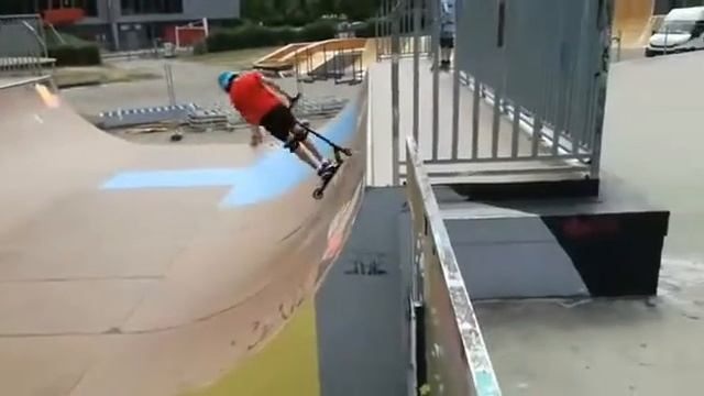 CRONENBOURG CLIP + FRONT BRI FAIL смотреть онлайн