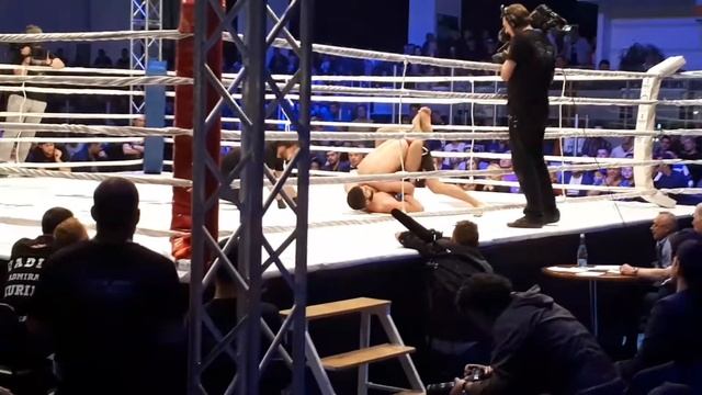 Иван Семочкин на турнире по ММА смотреть онлайн