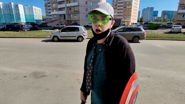 Путешествие с Мажордомом, Славой RTR и Тётей Мамой. Оплачиваем долги в ЖЭКе.