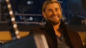 ##Вижен поднял молот Тора😂😂###