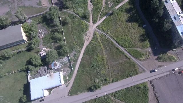 Майкудук с воздуха | 12 мкр | облёт от рынка "Горняк" к стороне с промзоной смотреть онлайн