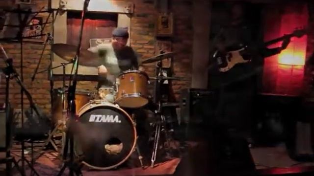 KOB Drummer at Be Bop in Pai, Thailand смотреть онлайн