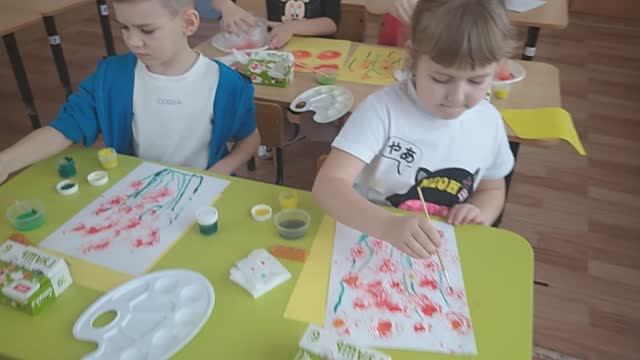 "Маки-символ мужества и победы"