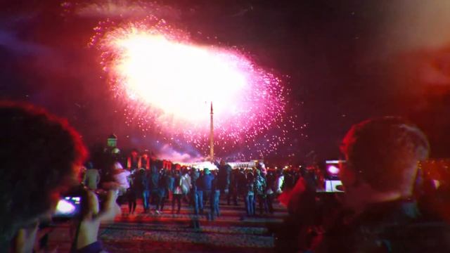 Салют в честь Дня Победы смотреть онлайн