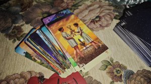 ЧЕЛОВЕК НЕ ВЫХОДИТ ИЗ ГОЛОВЫ🪬Что у него на сердце❓ ТАРО РАСКЛАД