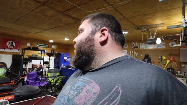 Garage Vlog 3 (Painting the walls) смотреть онлайн