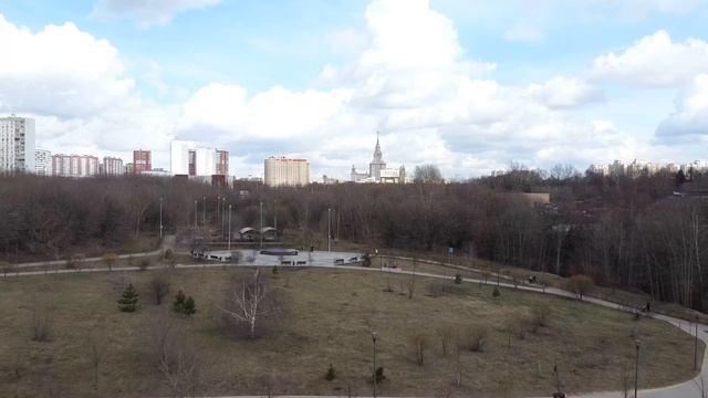Москва. Раменки. Парк 50-летия октября. Вид сверху смотреть онлайн