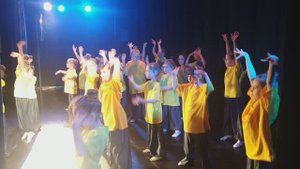 Танец "Прыгай выше головы".