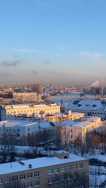 А в Москве мороз и солнце! смотреть онлайн