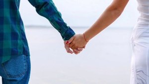 Люди прощают по-разному