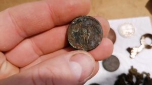 Итоги шурфа, поиск крынки с монетами. Бездомный просит кушать. #шурф #бездомный #помог