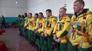 Беспарашютное десантирование пожарных отрабатывают в Авиалесоохране