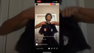 Glokk40spaz chillin w/ some shorty while her bf out