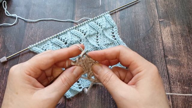 Простейший ажурный узор спицами. смотреть онлайн