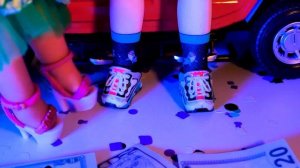 Na! Na! Na! Surprise TEENS