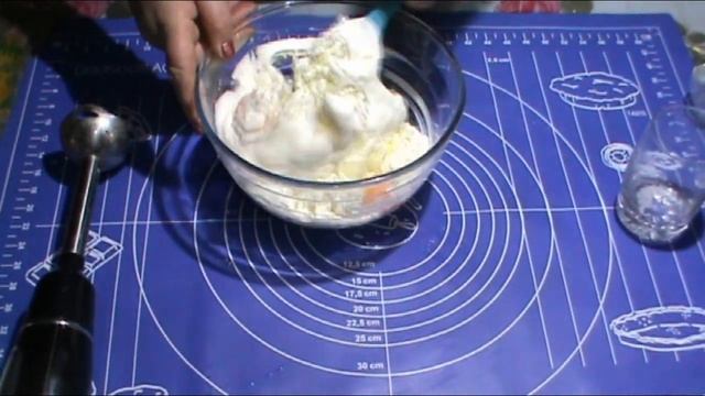 Скорее сохраняйте рецепт! Невероятно вкусный и нежный пирог! смотреть онлайн