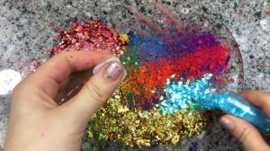 Mixing Makeup Eyeshadow and Glitter into Slime, Satisfying Slime Coloring.