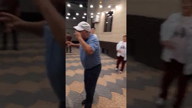 Дискотека в санаторий Саруар Кок терек смотреть онлайн