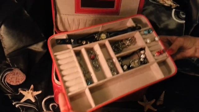 Шкатулка для украшений "Красный глянец" смотреть онлайн