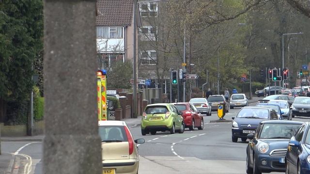 South Central Ambulance Service - Brand New Mercedes Sprinter Emergency Ambulance Responding смотреть онлайн