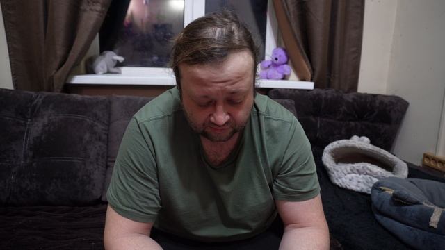 Жизнь в Сибири в кошачьем домике Читаю комментарии зрителей ПОДВАЛ ИЛЬИЧА