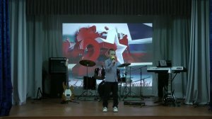 Поет Андрей Лычагин