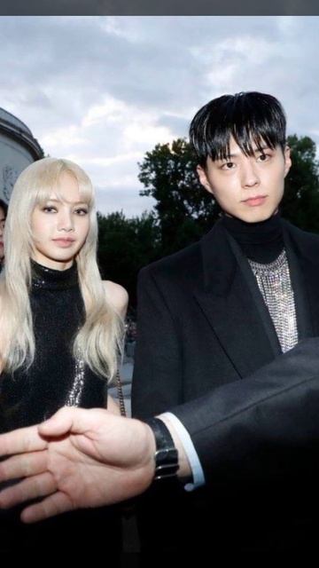 LISA, Taehyung, Park Bogum Photos in Paris X Celine смотреть онлайн