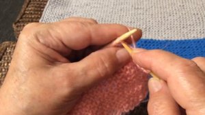 ПЛАТОЧНАЯ ВЯЗКА ИДЕАЛЬНЫЙ МОДНЫЙ СВИТЕР СПИЦАМИ НА ВСЕ ВРЕМЕНА ЛЕГКО НАЧИНАЮЩИМ МК