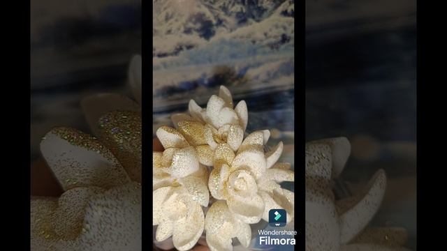 Нежные притягательные самые первые подснежники