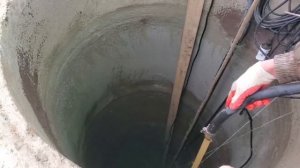 Ст. Лучь 17 . Гейзер мутной воды в колодце, но чистой воды Вадим добился . podkapaev.ru
