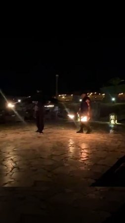 Танец с огнем в Таиланде.