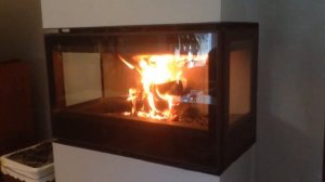 Video de funcionamiento de un insertable de leña Rocal RCr 100 TC