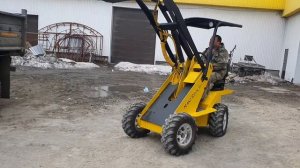 Мини погрузчик Maker P450, проверяем высоту погрузки!