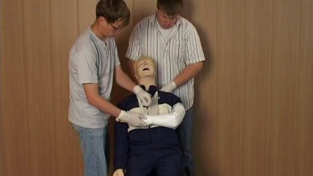 04-Оказание первой помощи при скелетной травме смотреть онлайн