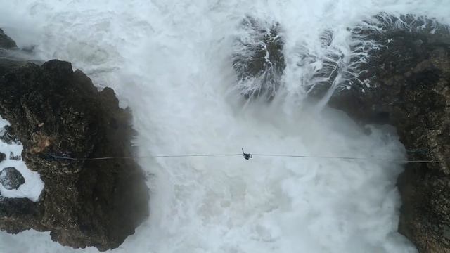 50 Гигантских Волн, Снятых на Камеру смотреть онлайн