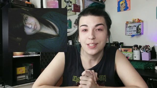 Reacting to Old MYSPACE PHOTOS While Eating Nachos and Salsa смотреть онлайн