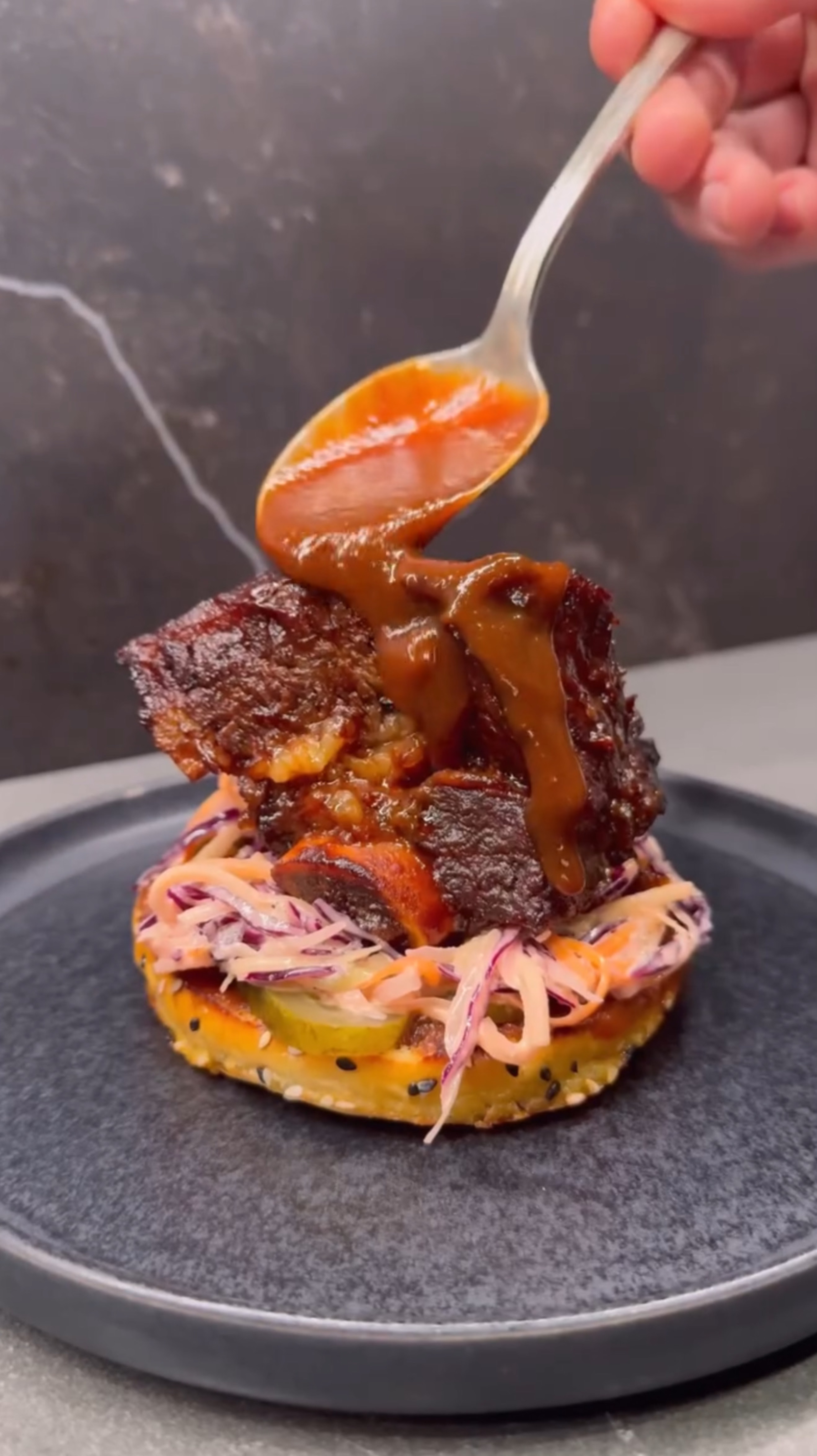 Домашний Бургер с сочным говяжьим ребром и коулслоу🍔🤤
