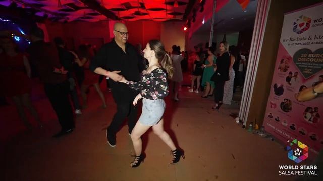 Antonia Luchian & Super Mario - Social dancing | World Stars Salsa Festival 2022 (Albena, Bulgaria) смотреть онлайн