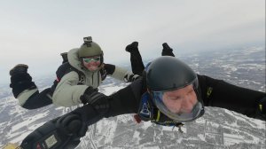Сотый прыжок с парашютом, Лёхина 100, ну и конечно открытие юбиляра.