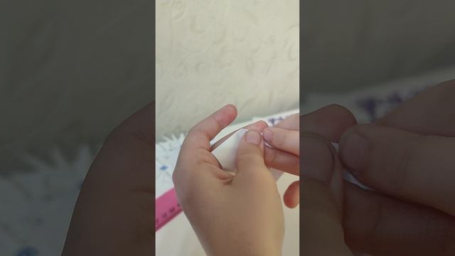как легко сделать бумажный самолётик крутой,летает ( если сделать большой)
