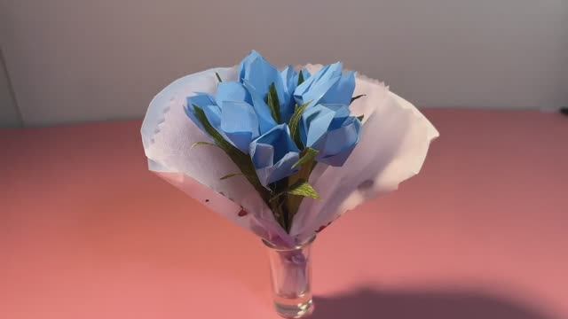 Своими руками букет 💐 тюльпанов из бумаги 💙🩵💙