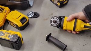 Обзор на китайский набор ГАЙКОВЕРТ и БОЛГАРКУ DeWalt