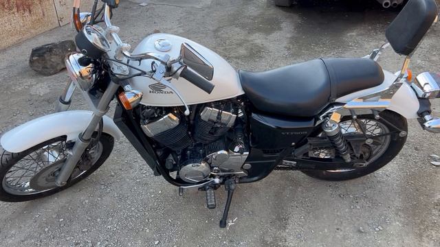Мотоцикл Honda VT 750s смотреть онлайн