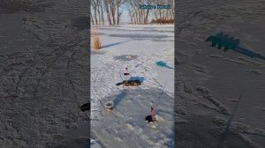Побывали на рыбалочке и узнали где раки 🦀🦀🦀 зимуют ❄️🎣⛄