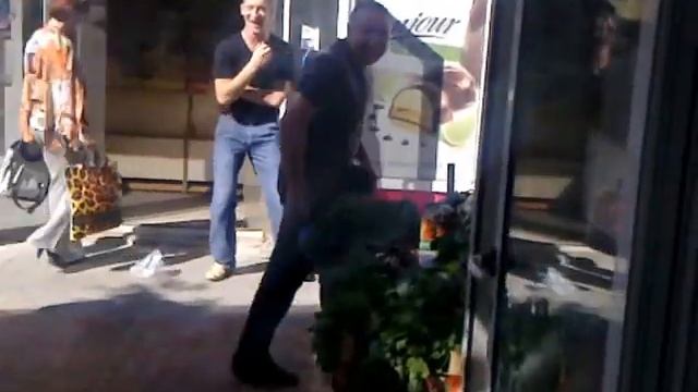 Прикол с мобильником смотреть онлайн