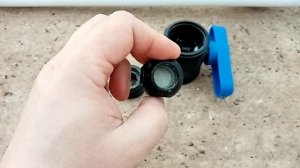 Самодельный диспенсер (дозатор) для внесения удобрений в контейнер