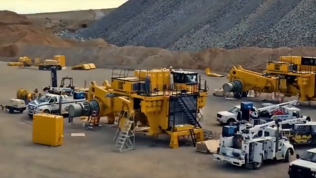 TimeLapse Rakit KOMATSU 930E смотреть онлайн