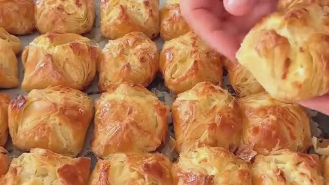 Секретные слои от мастера: бурек с сыром за 5 шагов! 🥐🧀