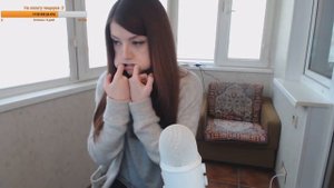 olyashaa Показывает как правильно сосать